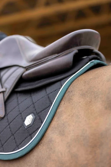 Dynamix Tapis de selle Mesh velours 3D