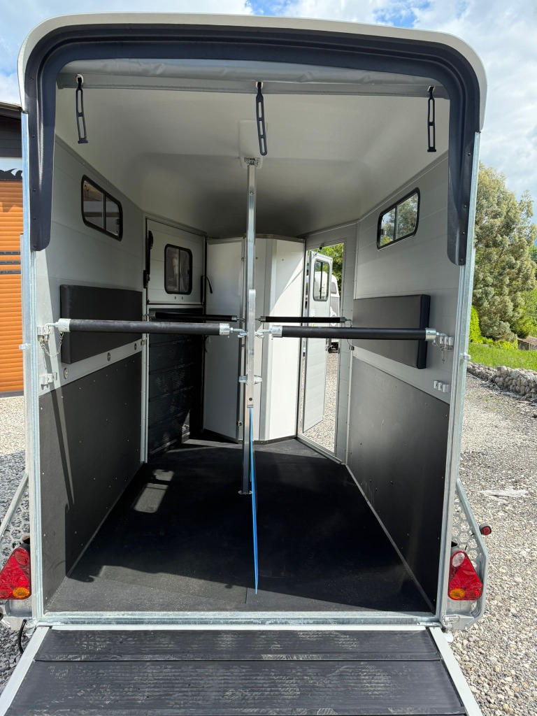 Van 2 Places