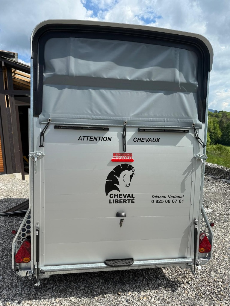 Van 2 Places